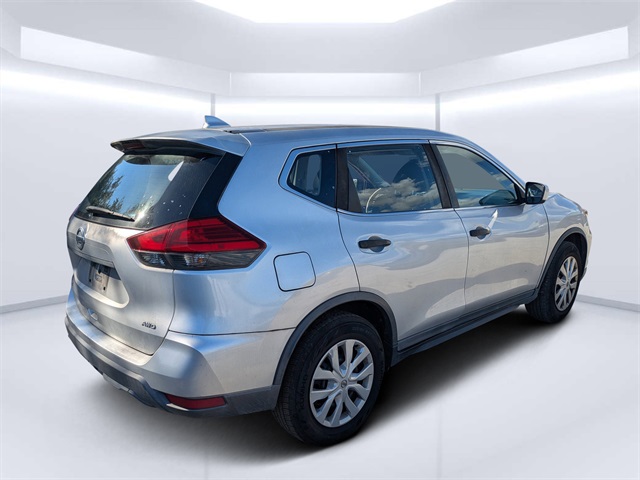 2017 Nissan Rogue S photo 3