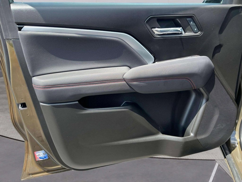 2024 Chevrolet Colorado Z71 photo 23