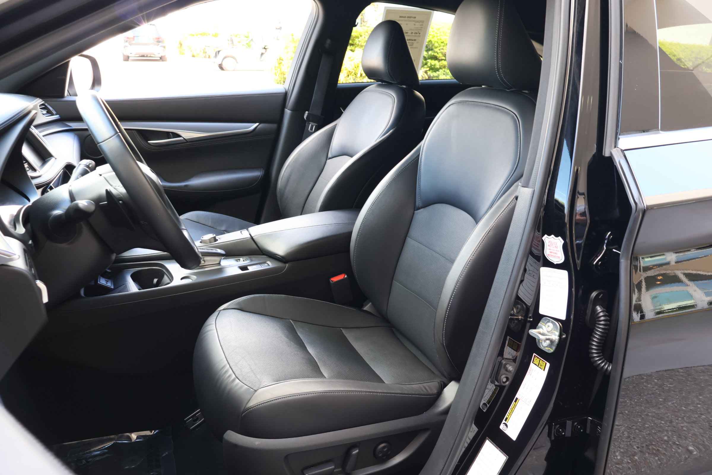 2024 Infiniti QX55 Luxe photo 2