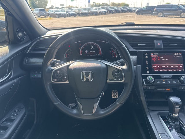 2018 Honda Civic Hatchback Sport Touring photo 13