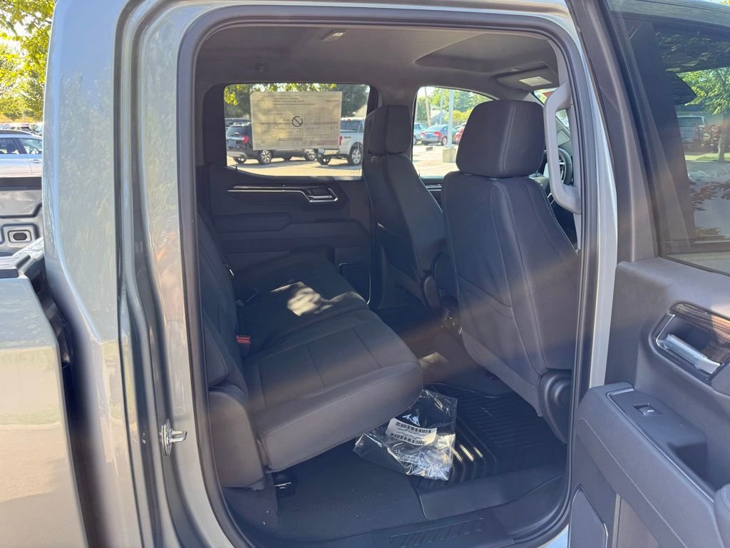 2025 Chevrolet Silverado 1500 LT photo 20