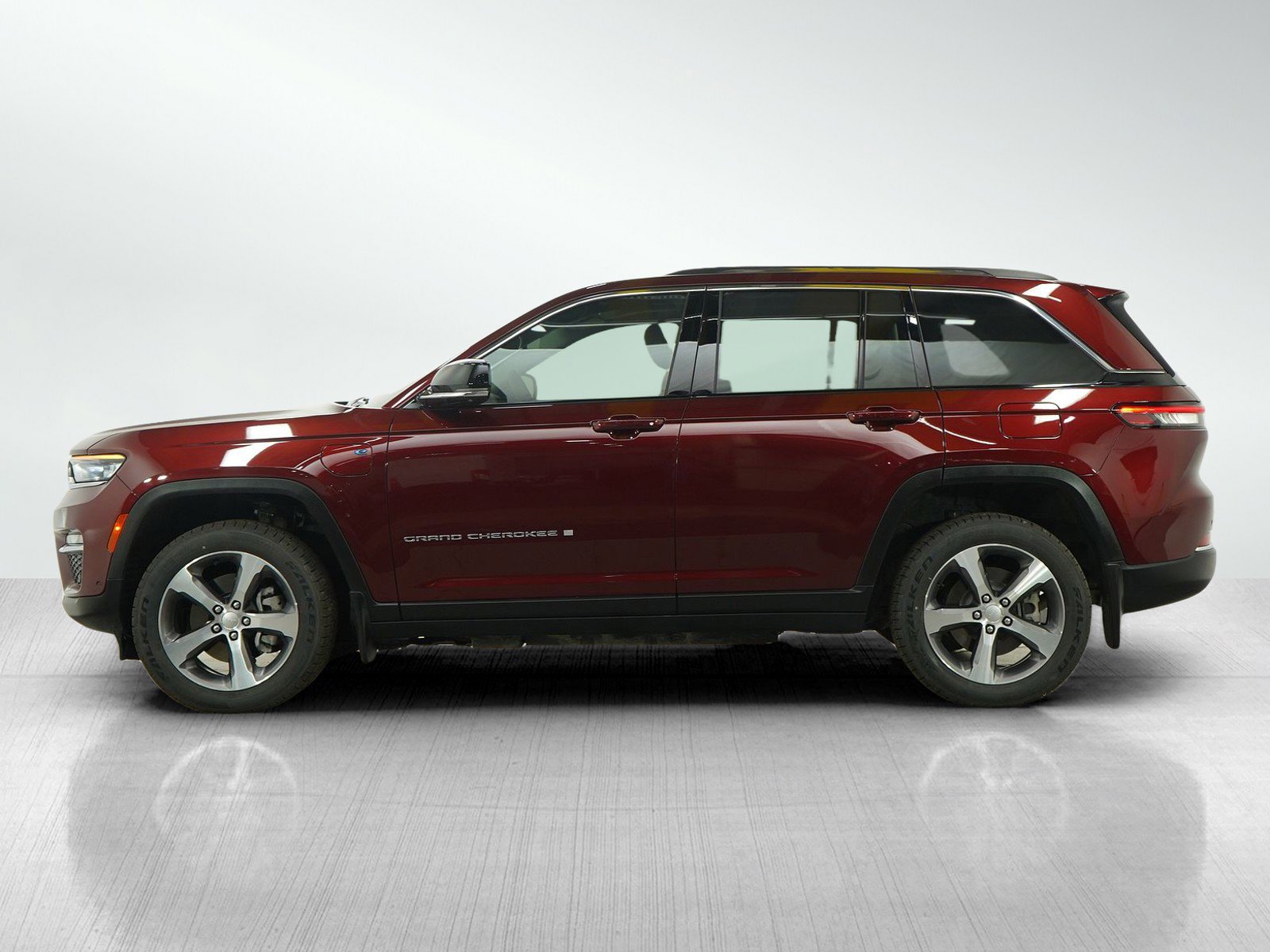 Used 2022 Jeep Grand Cherokee 4xe with VIN 1C4RJYB6XN8726364 for sale in Hopkins, Minnesota