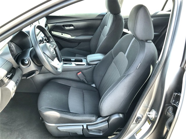 2024 Nissan Sentra SV photo 3