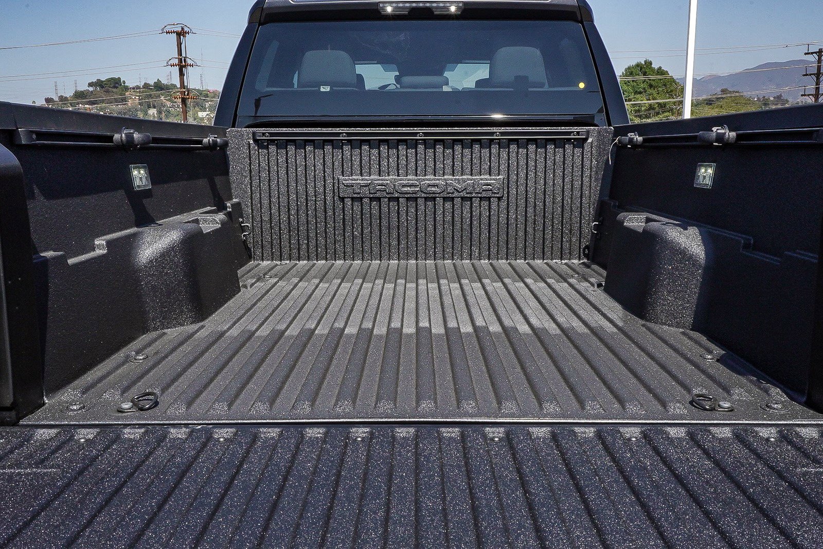 2025 Toyota Tacoma SR5 photo 12