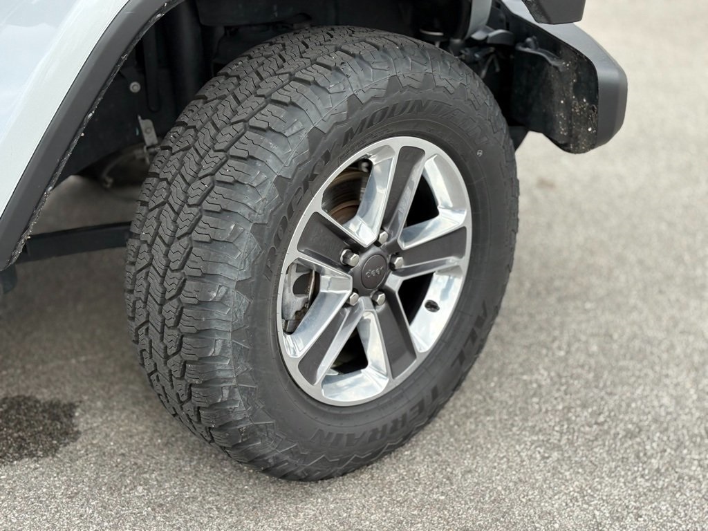 2022 Jeep Wrangler Unlimited Sahara photo 7