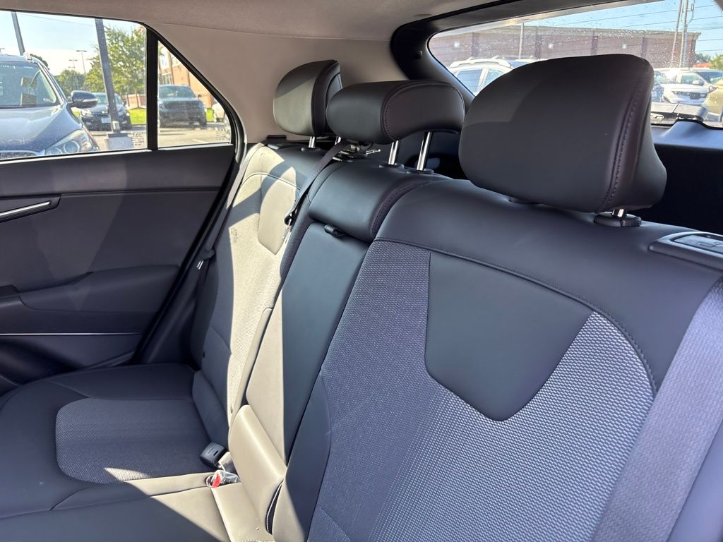 2025 Kia Niro EX photo 21