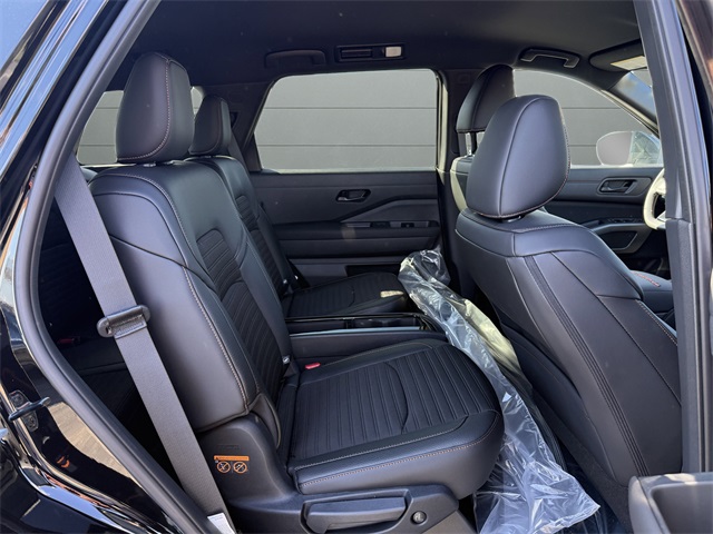 2025 Nissan Pathfinder Rock Creek photo 19