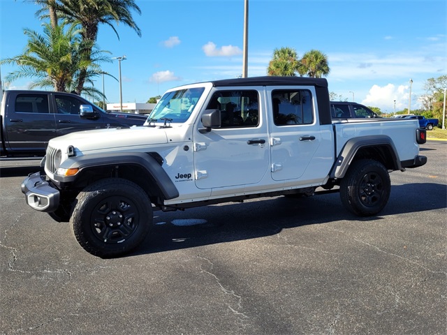 2025 Jeep Gladiator Sport photo 3