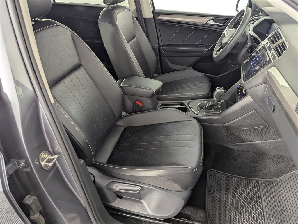 2022 Volkswagen Tiguan SE photo 31