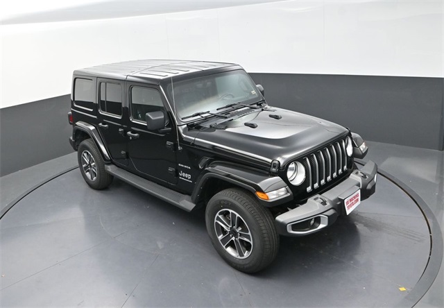 2023 Jeep Wrangler Sahara photo 16