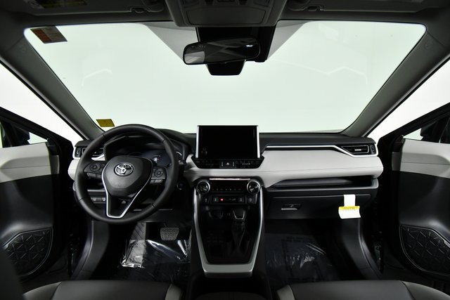 2025 Toyota RAV4 XLE Premium photo 14