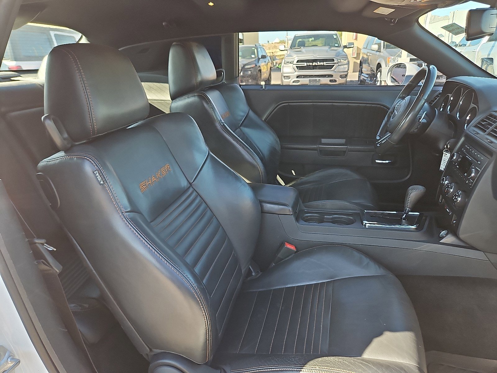 2014 Dodge Challenger R/T photo 18