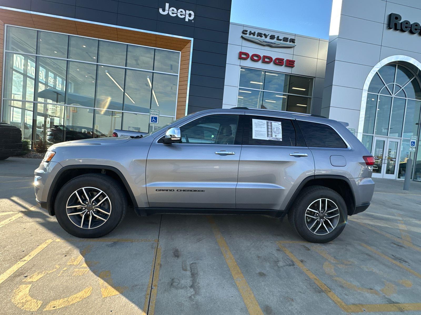 Used 2021 Jeep Grand Cherokee Limited with VIN 1C4RJFBG7MC621578 for sale in Kansas City