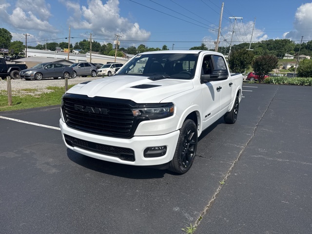 2025 Ram 1500 Laramie photo 3