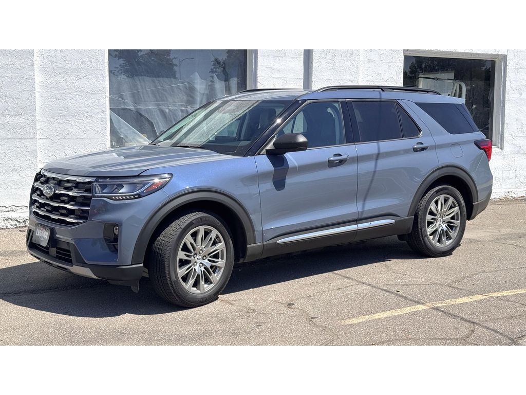 2025 Ford Explorer Active's photo