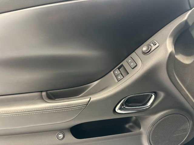2015 Chevrolet Camaro photo 11