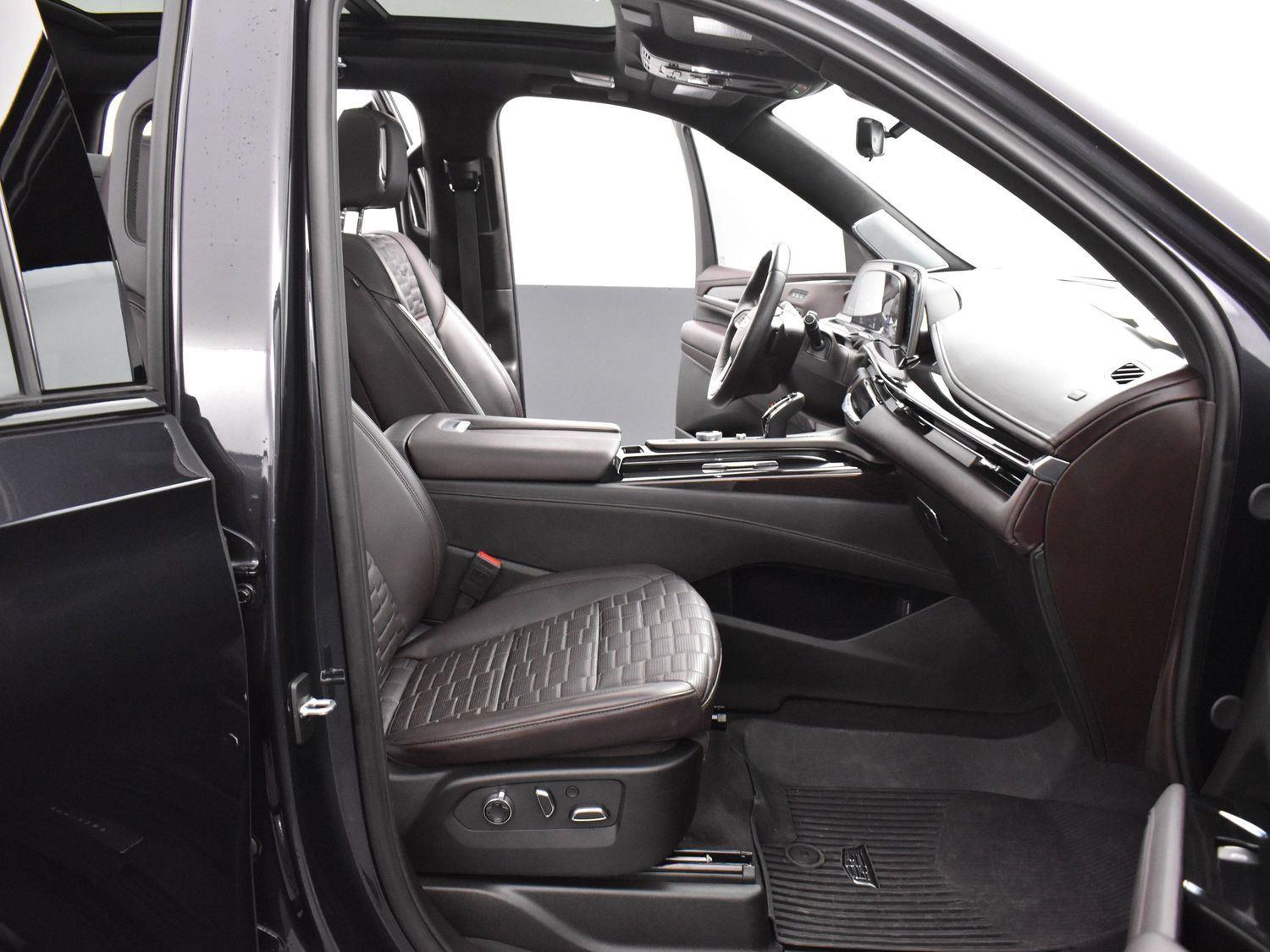 2024 Cadillac Escalade Sport Platinum photo 37