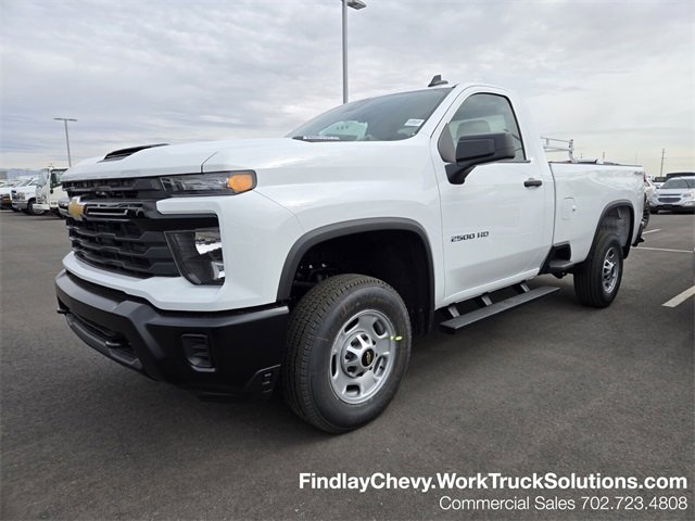 2025 Chevrolet Silverado 2500HD photo 2