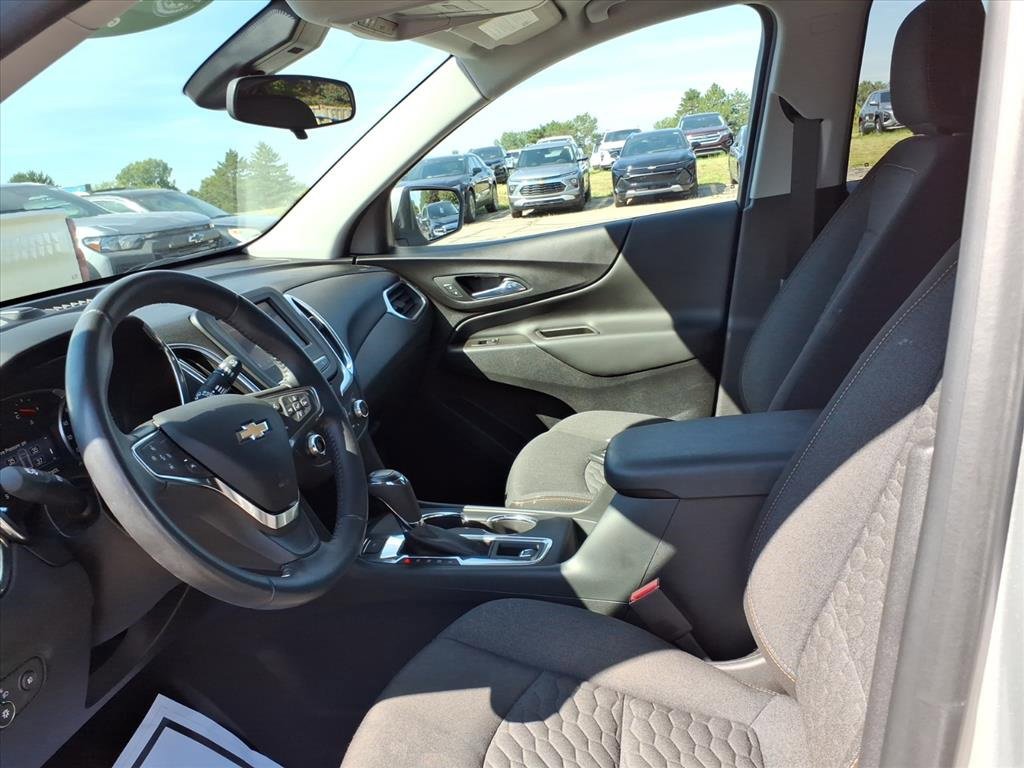 2021 Chevrolet Equinox LT photo 10