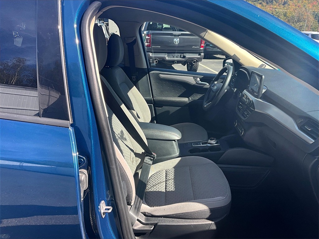 2020 Ford Escape SE photo 10