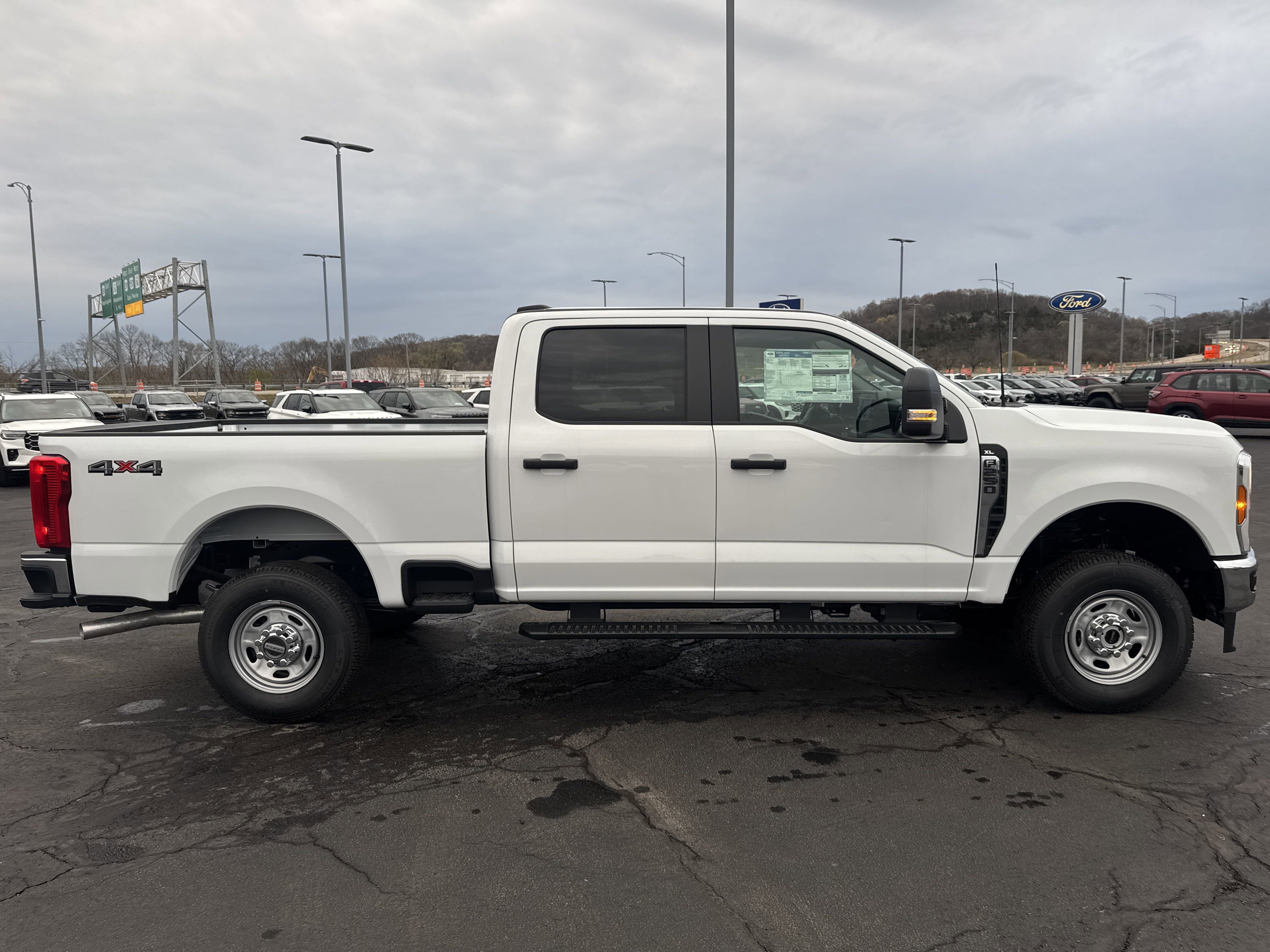 2025 Ford F-250 XL photo 4