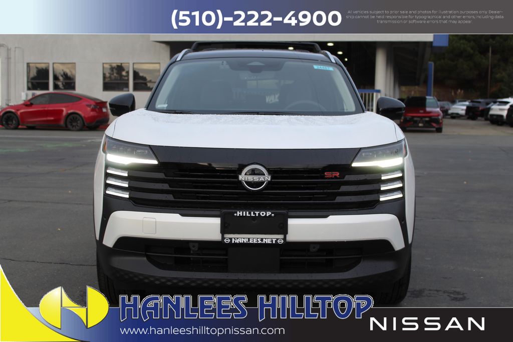 2026 Nissan Kicks SR photo 3