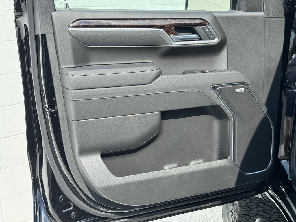 2025 Chevrolet Silverado 1500 RST photo 23
