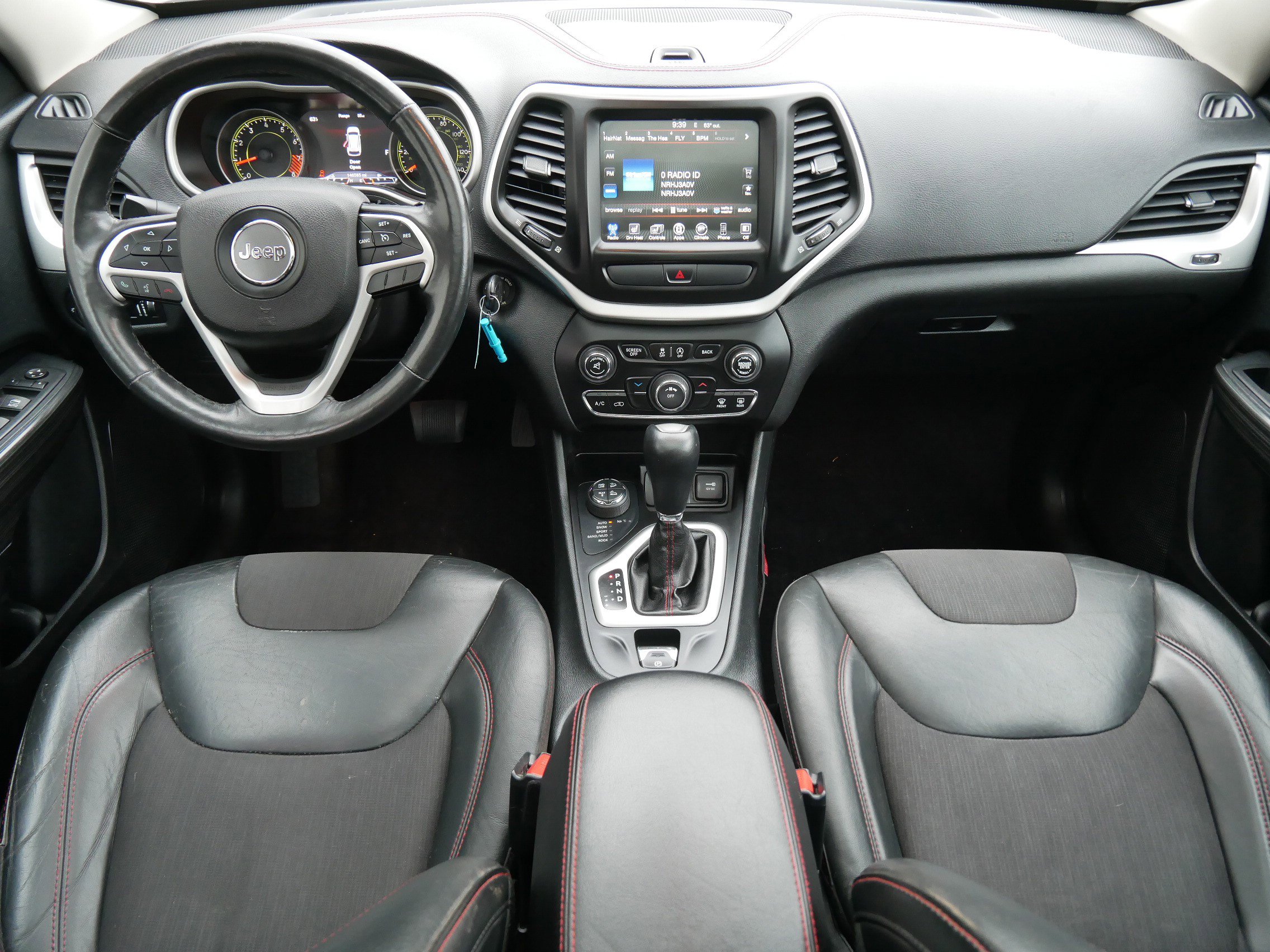 2016 Jeep Cherokee Trailhawk photo 10