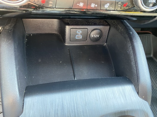 2022 Ford Escape SEL photo 35