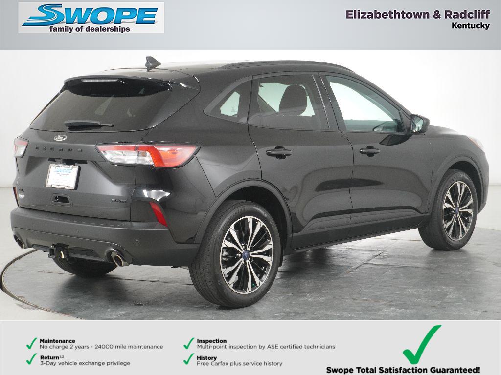 2022 Ford Escape SEL photo 3