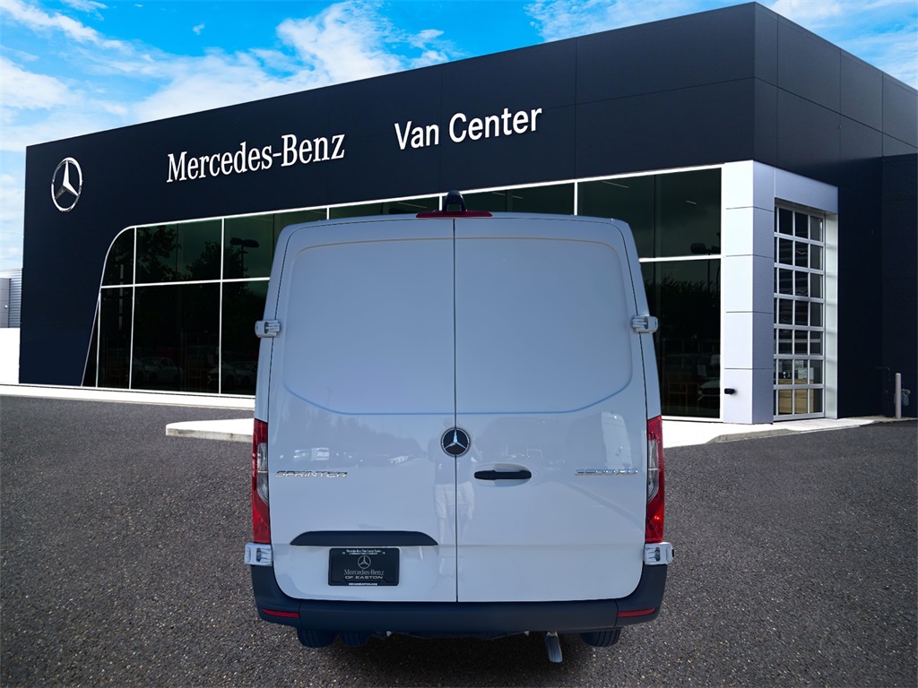 2026 Mercedes Benz Sprinter 3500 photo 3