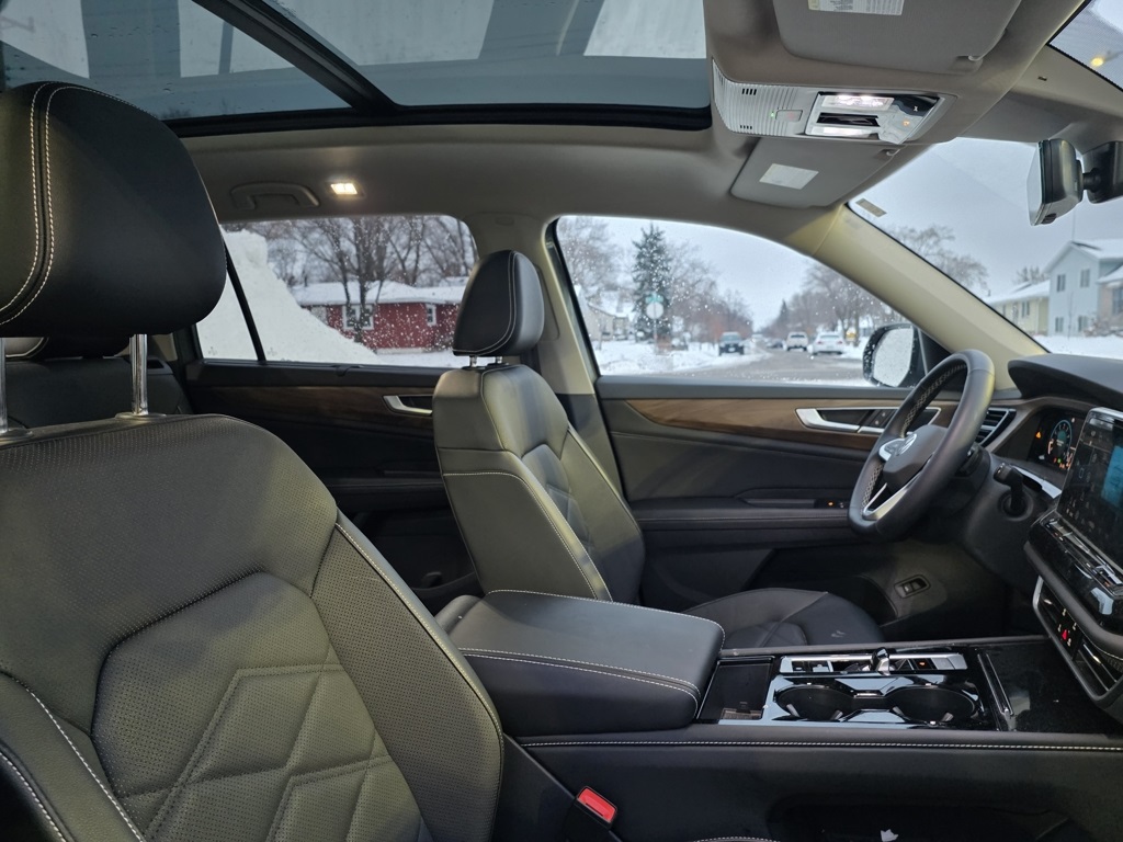 2025 Volkswagen Atlas SE Technology photo 4