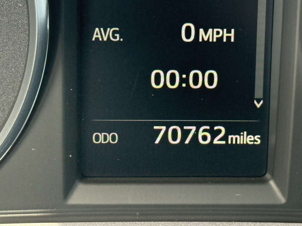 2017 Toyota RAV4 Hybrid XLE photo 18