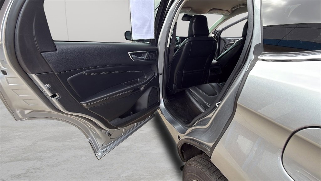 2022 Ford Edge Titanium photo 42
