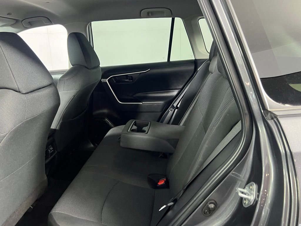 2024 Toyota RAV4 LE photo 21