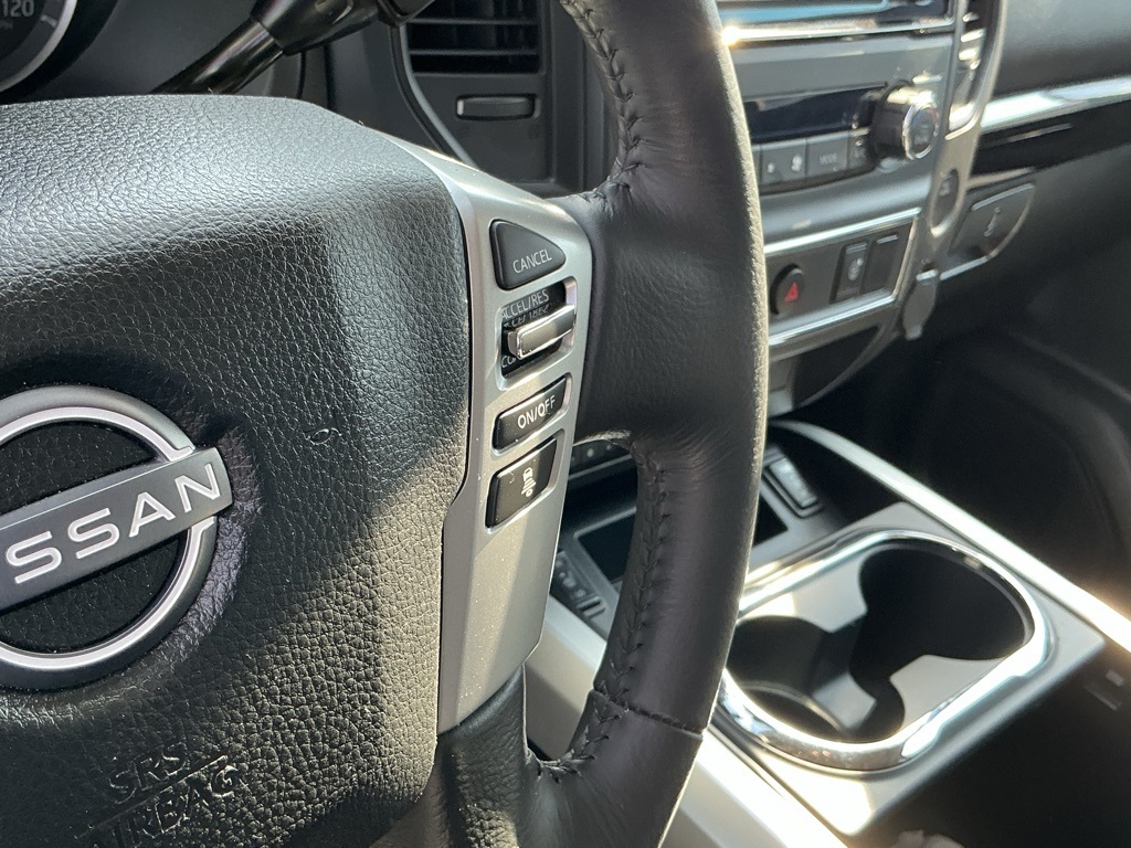 2024 Nissan Titan SV photo 4