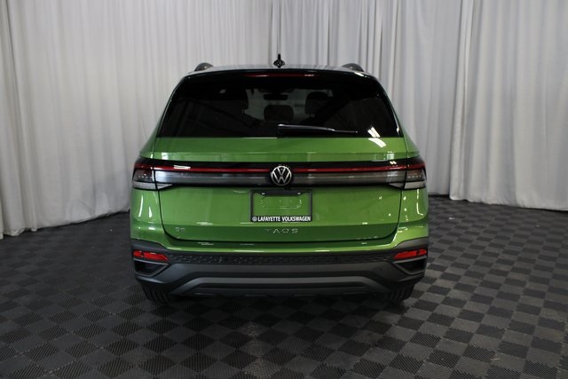 2025 Volkswagen Taos SE photo 15