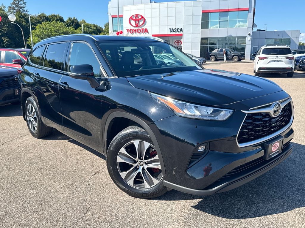 2020 Toyota Highlander XLE's photo