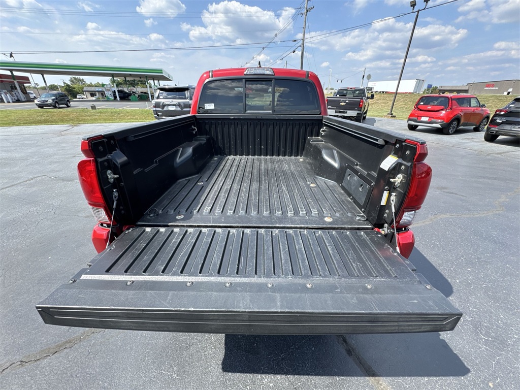 2019 Toyota Tacoma SR photo 22