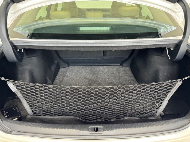 2019 Lexus IS 300 photo 8