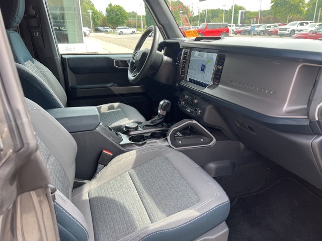 2023 Ford Bronco Outer Banks photo 19