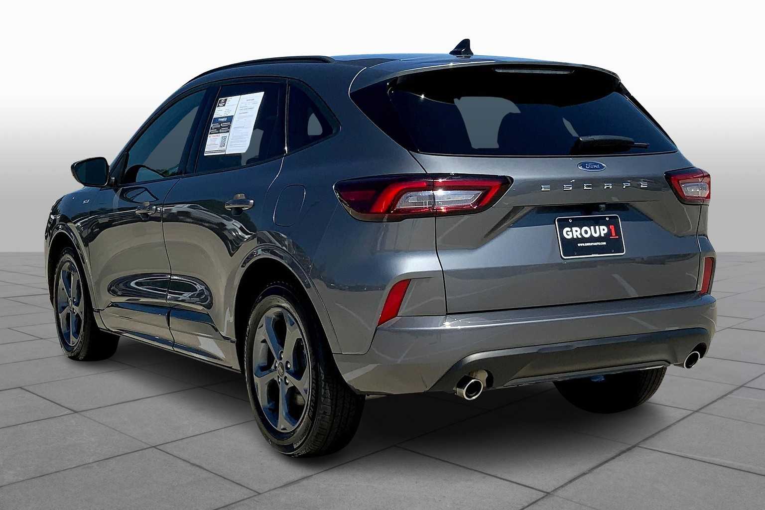 2024 Ford Escape ST-Line photo 9