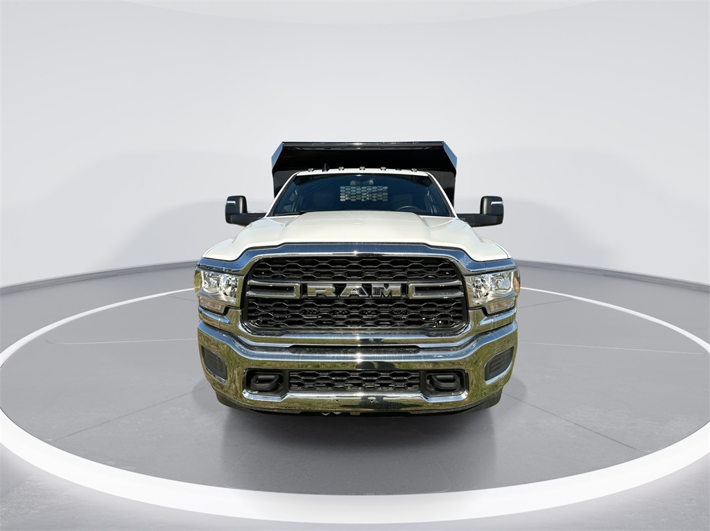 2024 Ram 3500 Tradesman photo 3
