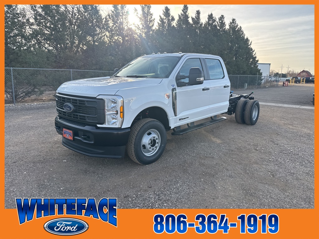 2026 Ford F-350 Super Duty Chassis Cab XL's photo