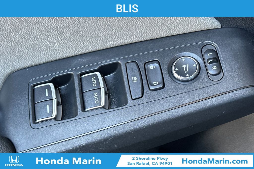 2022 Honda Civic EX-L photo 12