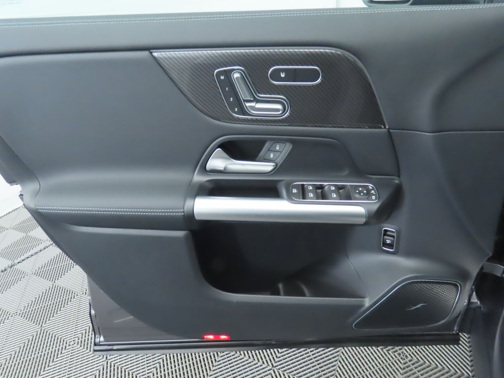2025 Mercedes Benz GLA 35 AMG 4MATIC photo 21