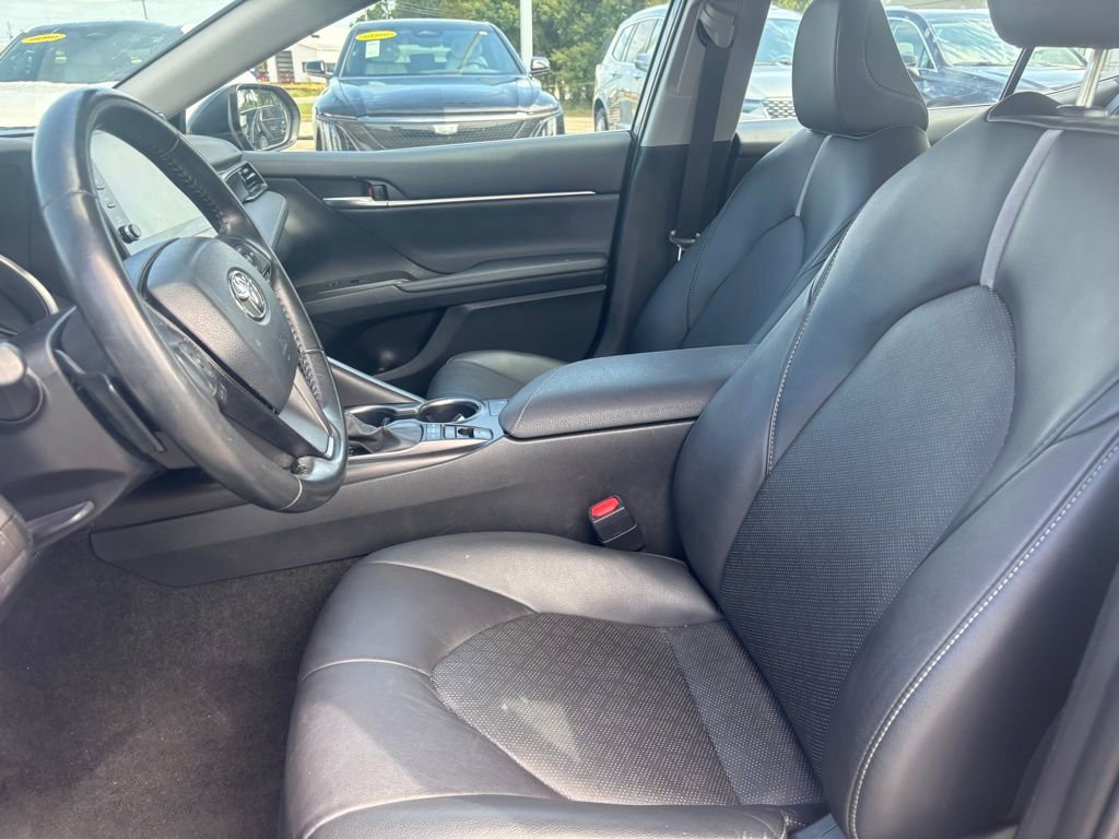 2023 Toyota Camry XSE photo 3