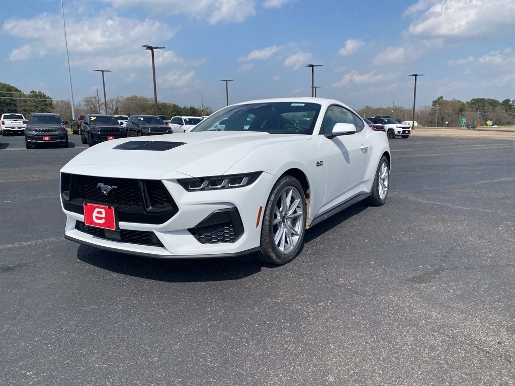 2025 Ford Mustang GT Premium photo 3