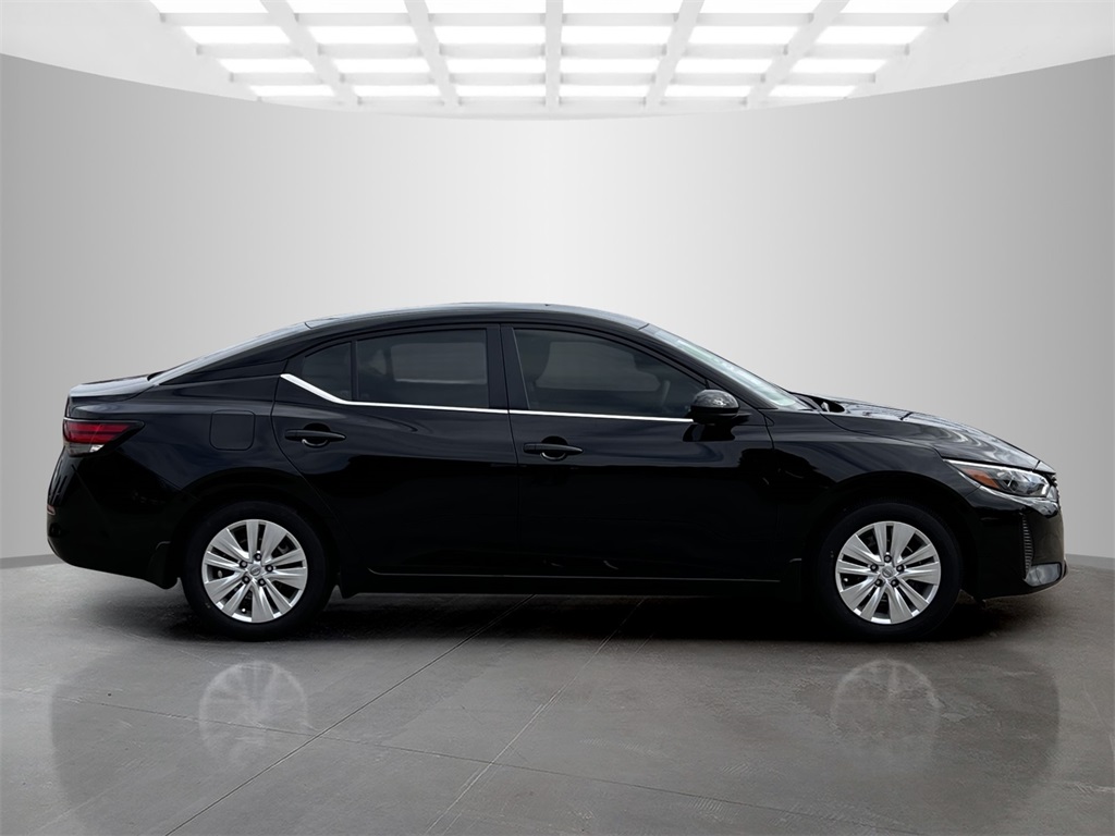 2025 Nissan Sentra S photo 4