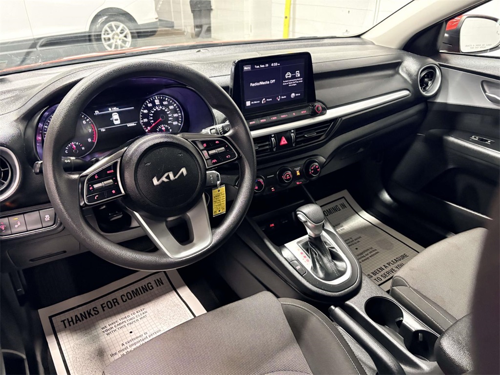 2023 Kia Forte LXS photo 2